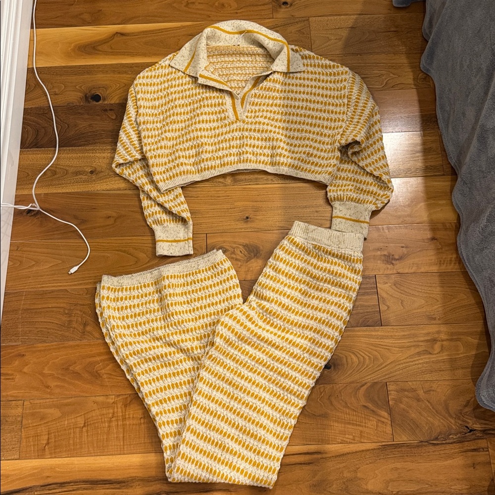 Free People Cozy Yellow Knit Women’s Sweater & Bell Bottoms Set